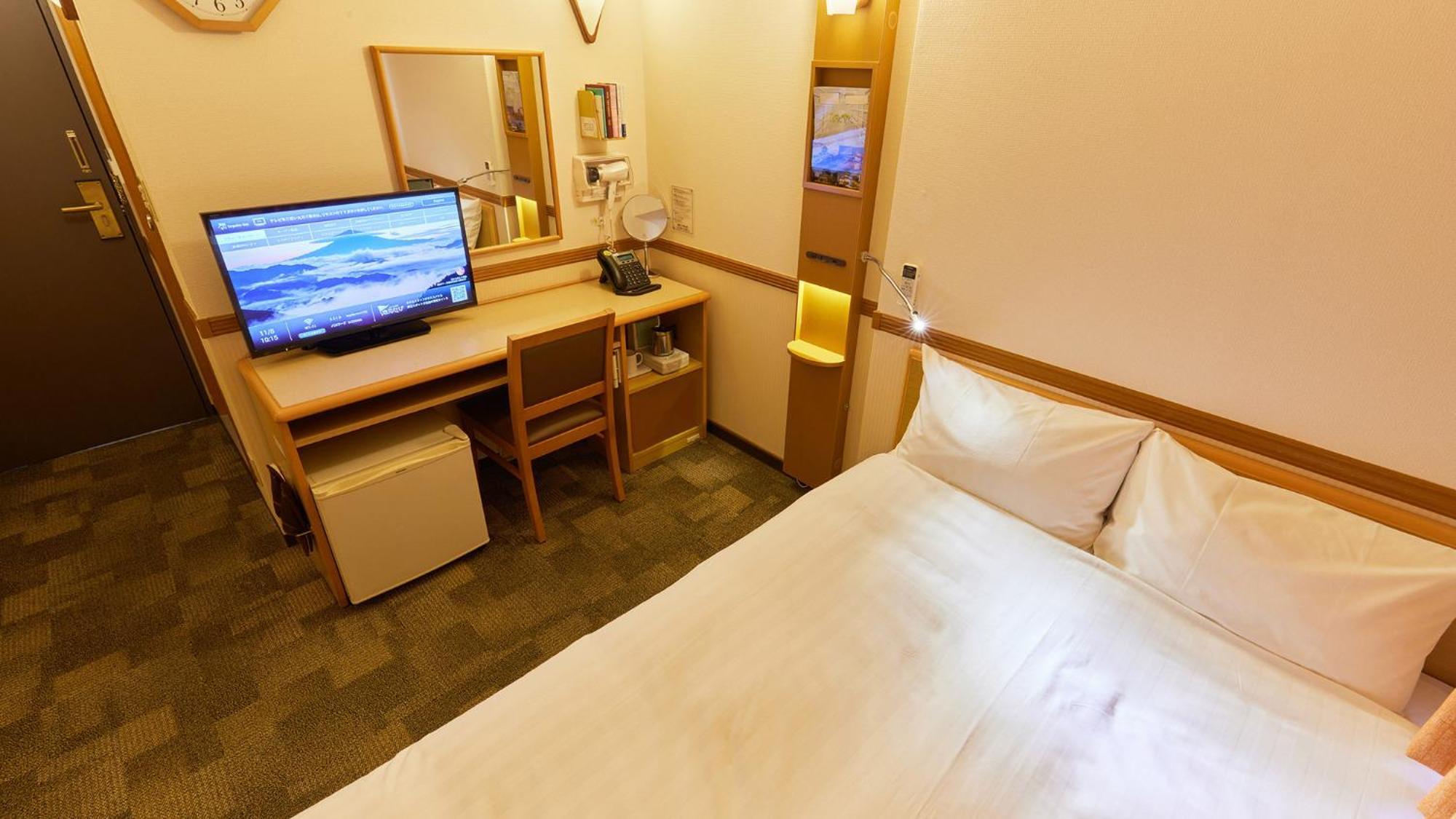 Toyoko Inn Wako-Shi Ekimae Номер фото